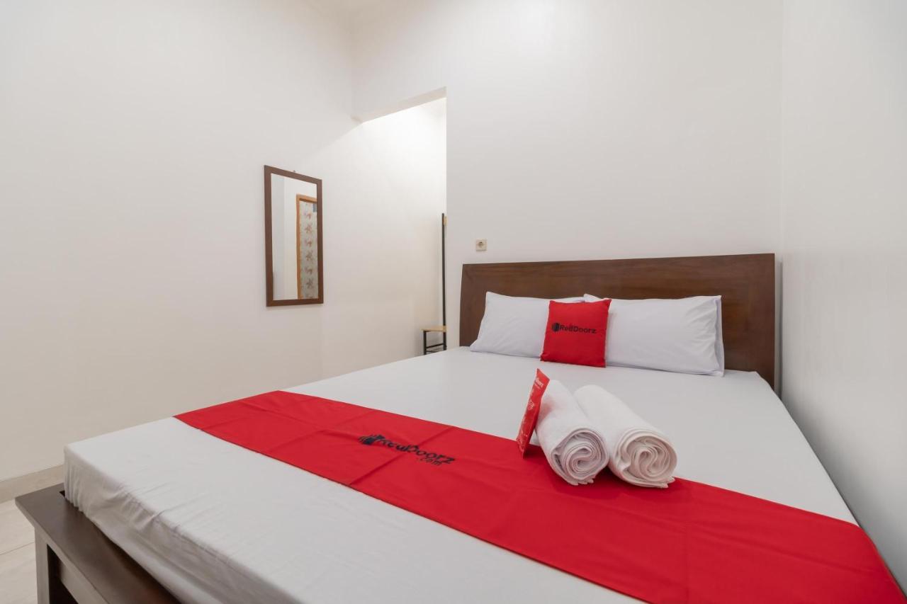 Reddoorz Syariah Near Summarecon Mall Bekasi Ngoại thất bức ảnh