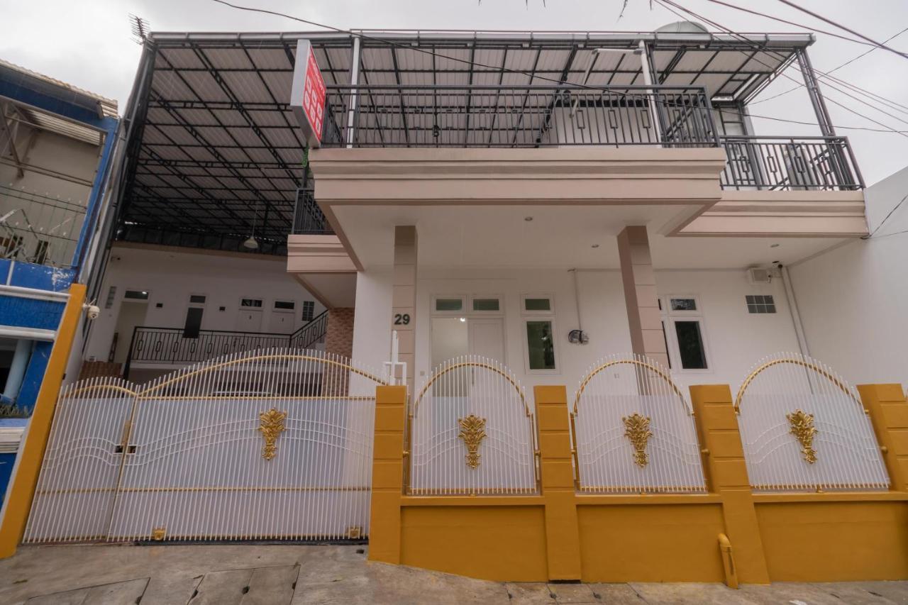 Reddoorz Syariah Near Summarecon Mall Bekasi Ngoại thất bức ảnh